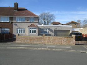 3 Bedroom End of Ter...